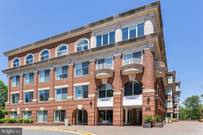 625 Slaters Ln #107, Alexandria, VA 22314