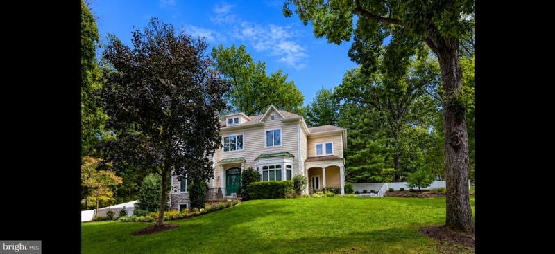 3242 Valley Ln, Falls Church, VA 22044