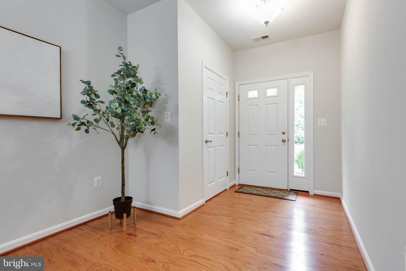 8867 Hub Garth #18, Jessup, MD 20794