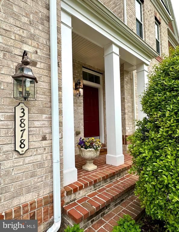3878 Billberry Dr, Fairfax, VA 22033