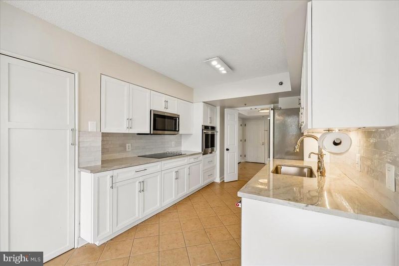 5809 Nicholson #316, North Bethesda, MD 20852