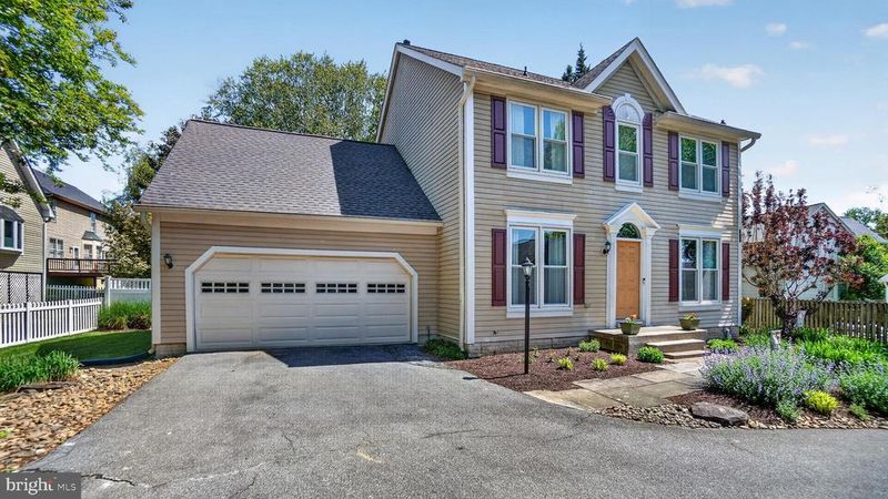 2812 Brite Ct, Crofton, MD 21114