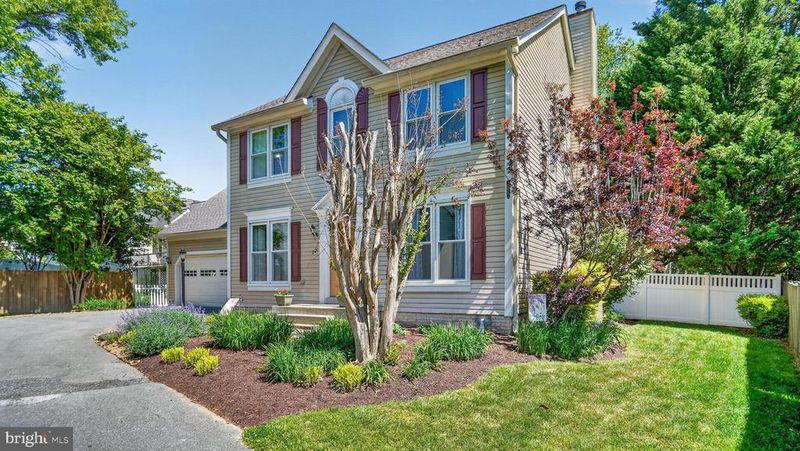 2812 Brite Ct, Crofton, MD 21114
