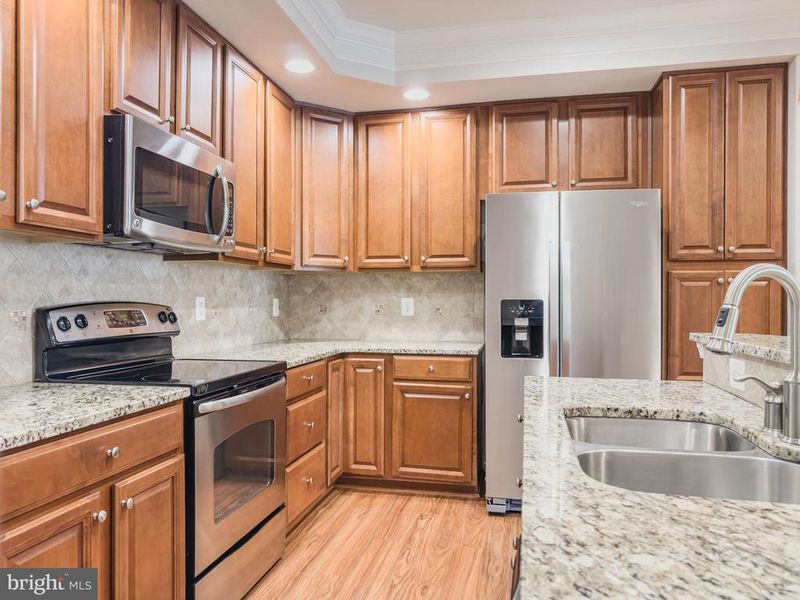 9555 Hyde Pl, Frederick, MD 21704