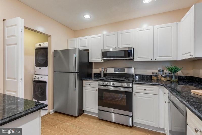 20313 Beechwood Ter #102, Ashburn, VA 20147
