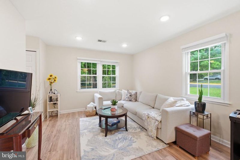 7709 Matisse Way, Springfield, VA 22153