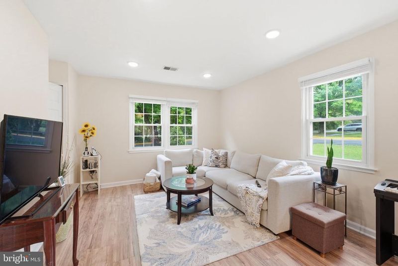 7709 Matisse Way, Springfield, VA 22153