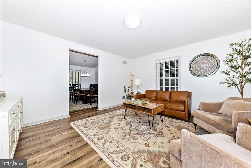 306 E D St, Brunswick, MD 21716