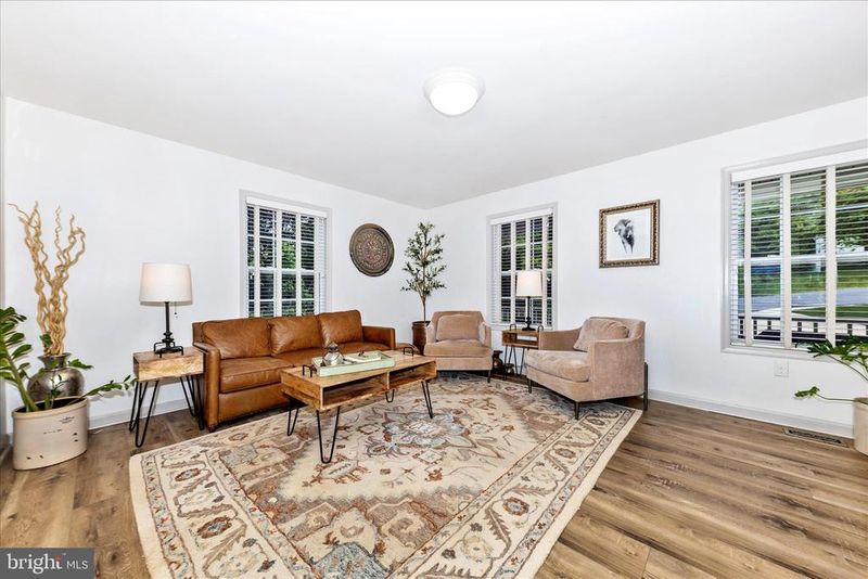 306 E D St, Brunswick, MD 21716