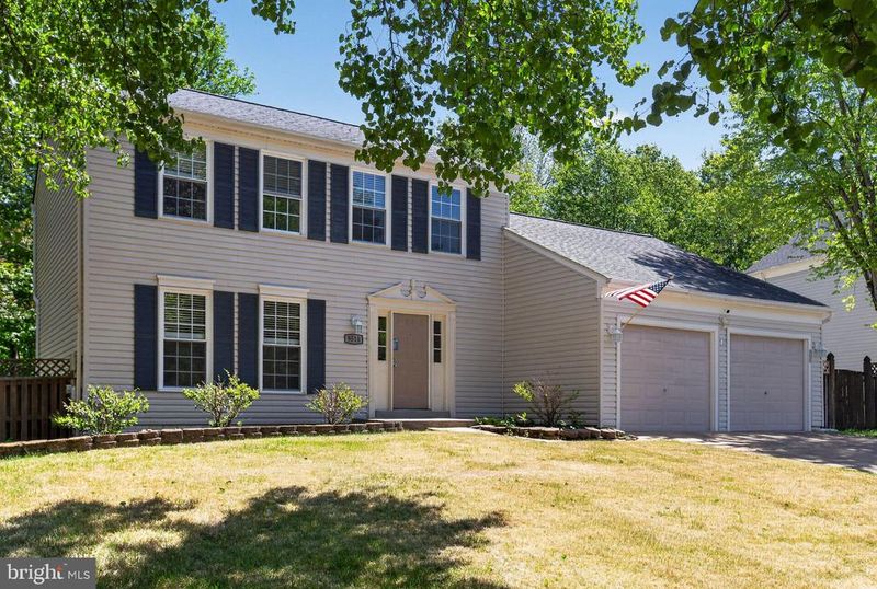 9510 Fox Run Dr, Clinton, MD 20735
