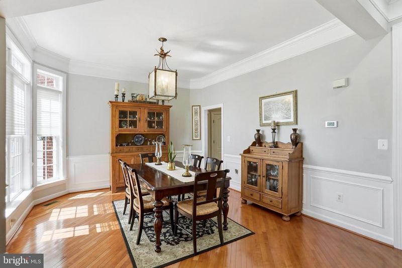 43642 Hartshire Ter, Leesburg, VA 20176