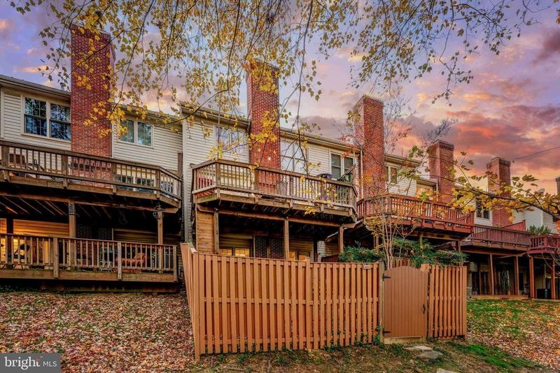 2029 Magarity Ct, Falls Church, VA 22043