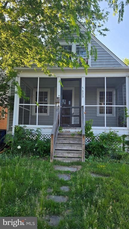 5623 6th St N, Arlington, VA 22205