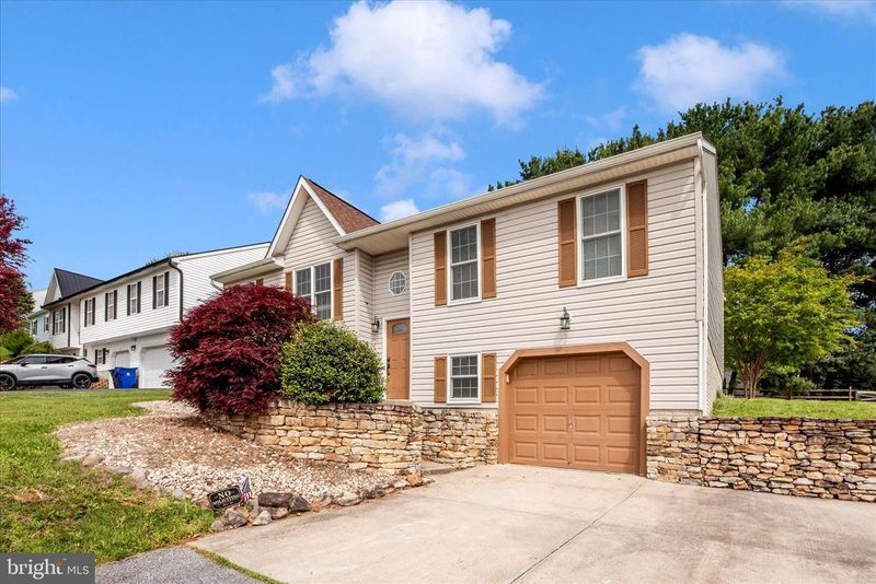 127 Sunhigh Dr, Thurmont, MD 21788
