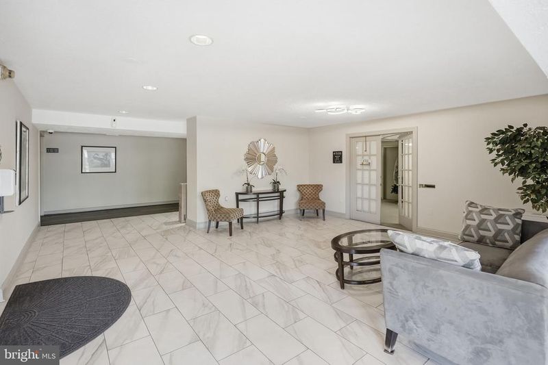 10320 Westlake Dr #E-302, Bethesda, MD 20817