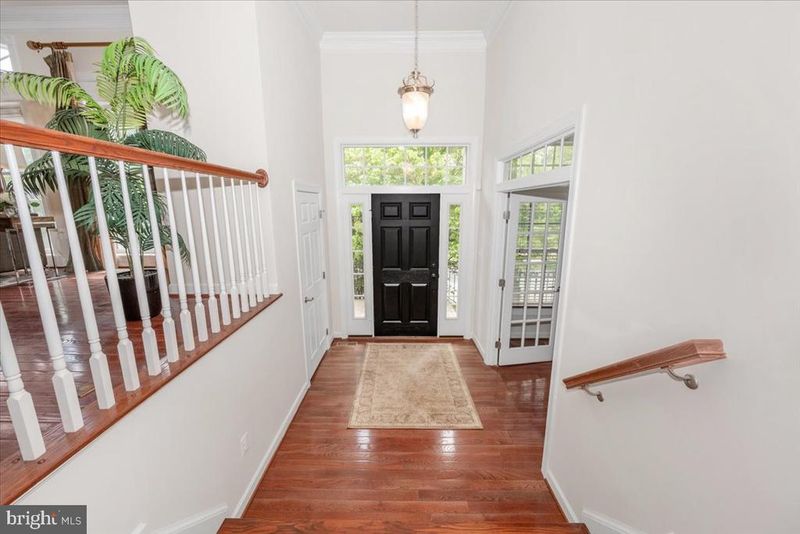 11117 Potomac Oaks Dr, Rockville, MD 20850