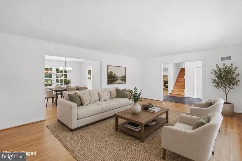 7616 Carteret Rd, Bethesda, MD 20817