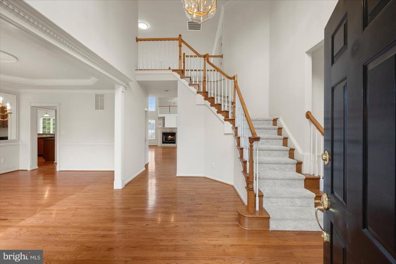 19988 Hazeltine Pl, Ashburn, VA 20147