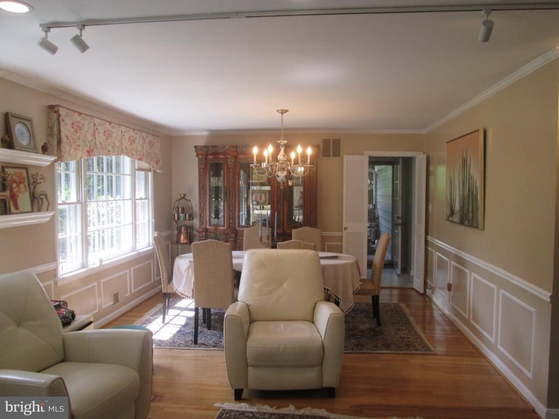 14 Cherbourg Ct, Potomac, MD 20854