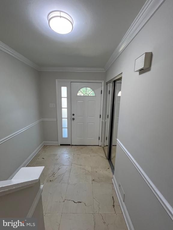 972 W Side Dr #21-F, Gaithersburg, MD 20878