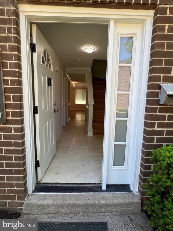 972 W Side Dr #21-F, Gaithersburg, MD 20878