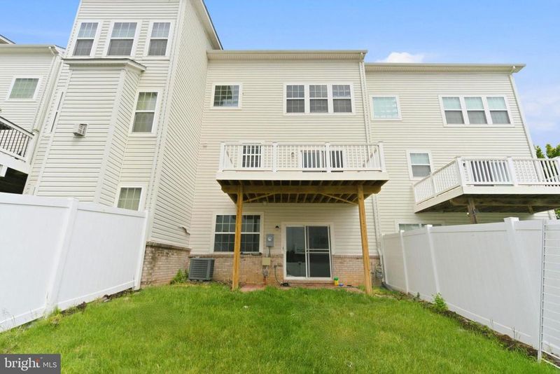 22693 Flowing Spring Sq, Brambleton, VA 20148