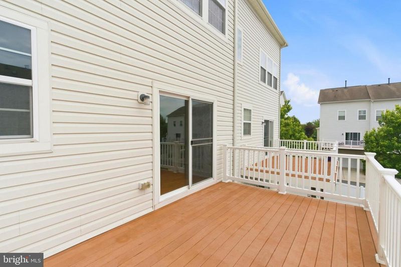 22693 Flowing Spring Sq, Brambleton, VA 20148