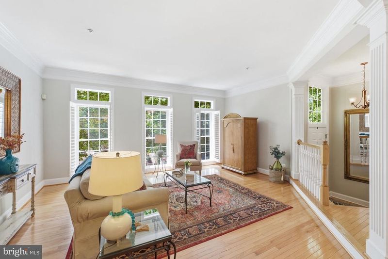7046 Mundy Point Ct, Fort Belvoir, VA 22060