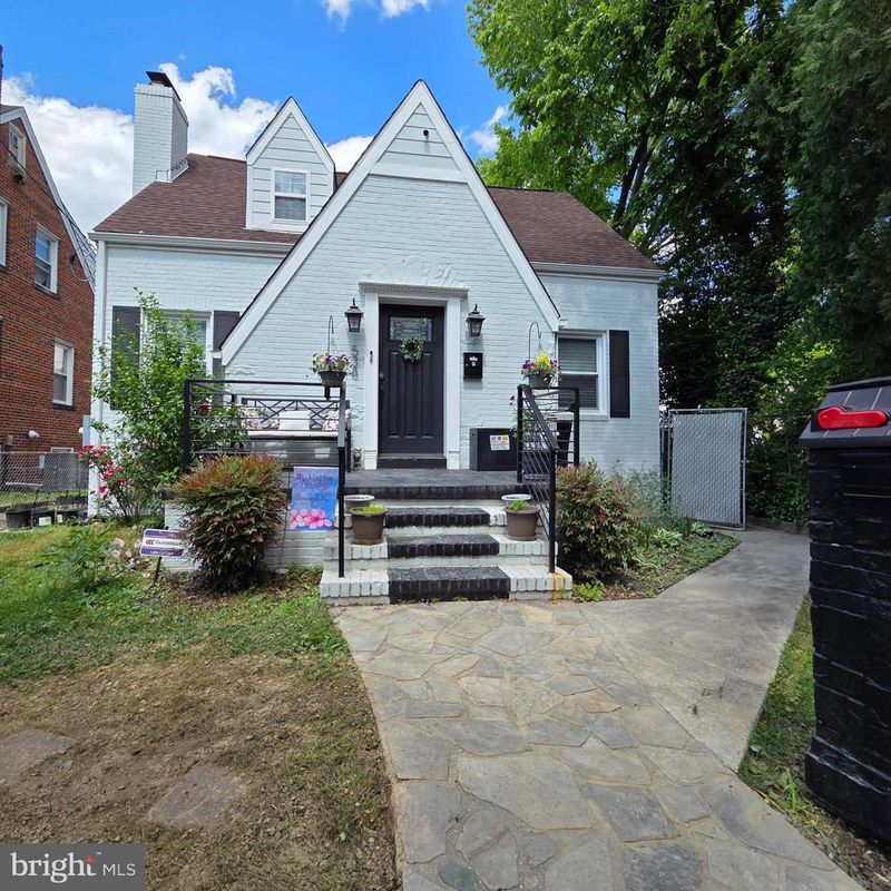 538 Newcomb St SE, Washington, DC 20032