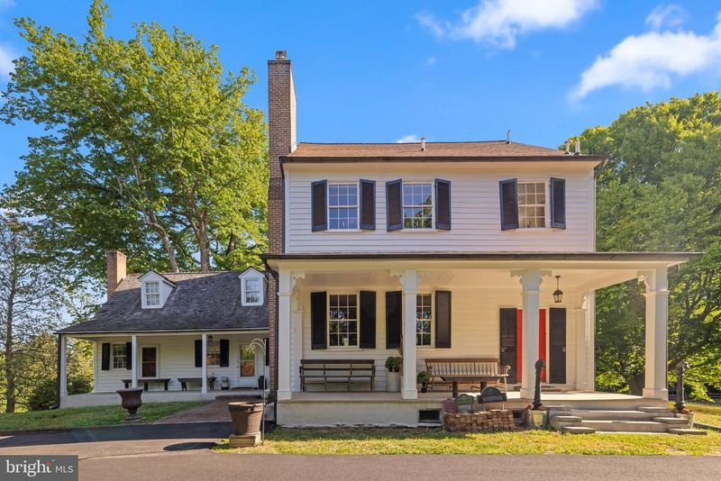 8706 Crain Hw, Upper Marlboro, MD 20772