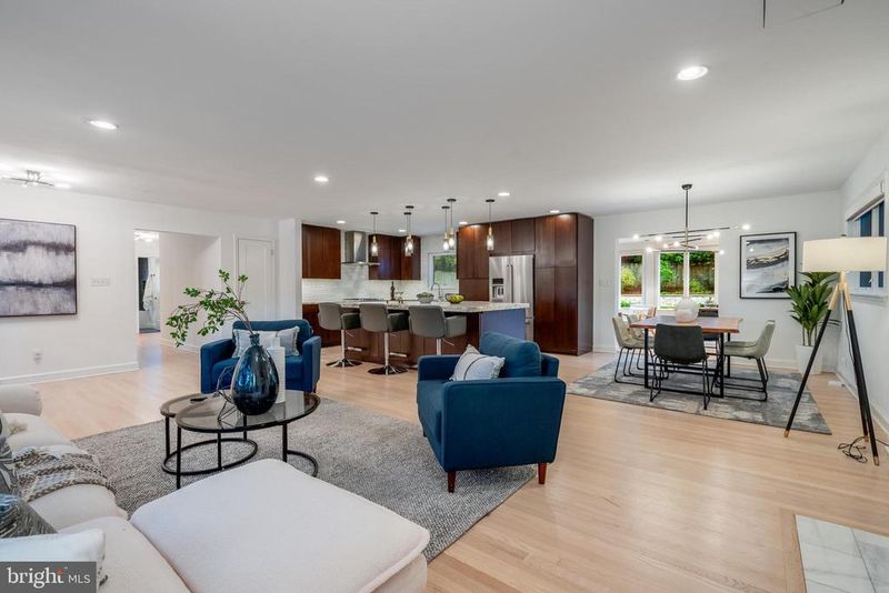 5024 Williamsburg Blvd, Arlington, VA 22207
