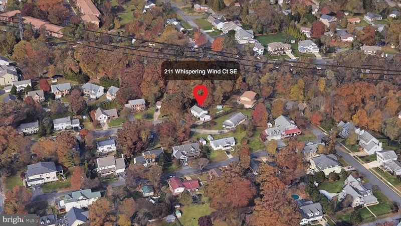 211 Whispering Wind Ct SE, Vienna, VA 22180
