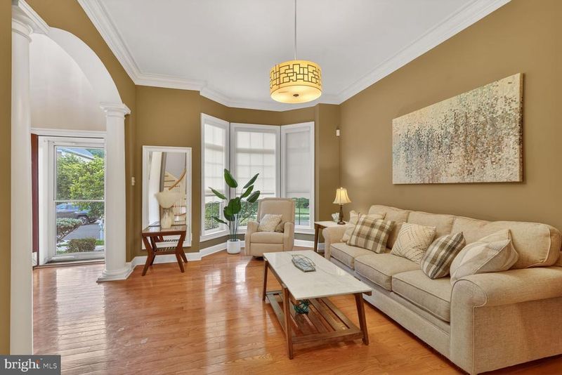 414 Summer Garden Way, Rockville, MD 20850