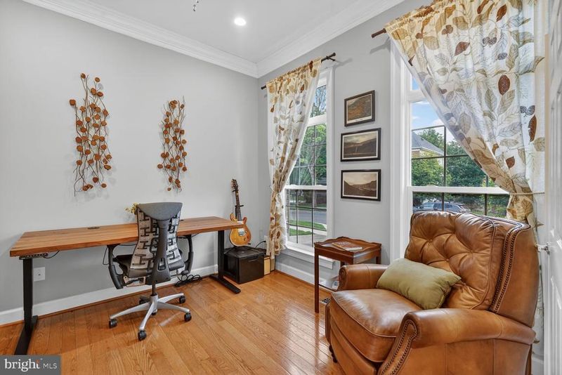 414 Summer Garden Way, Rockville, MD 20850