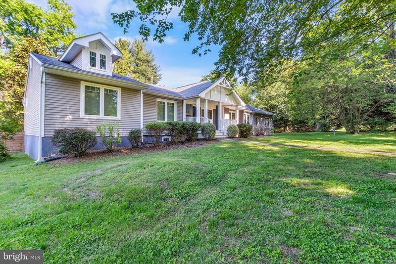 7516 Glenriddle Rd, Bethesda, MD 20817