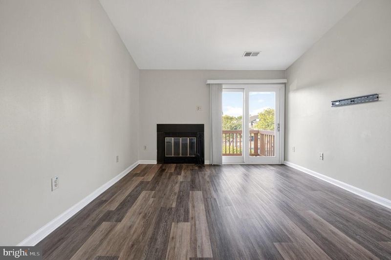 8610 Beekman Pl #D, Alexandria, VA 22309