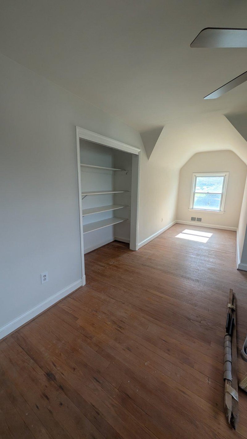 9207 Old Georgetown Rd, Bethesda, MD 20814