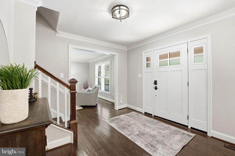 2638 Oakton Glen Dr, Vienna, VA 22181
