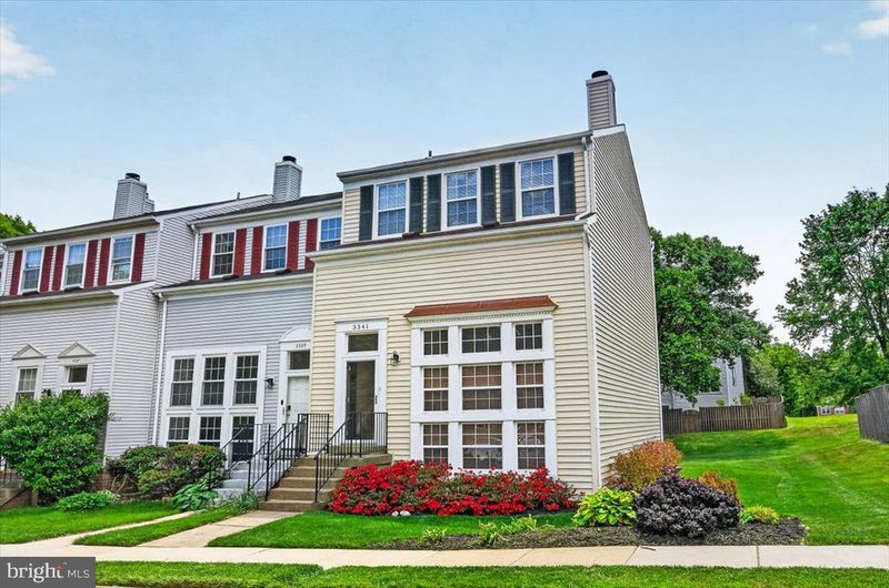 3341 Oakshade Ct, Fairfax, VA 22033