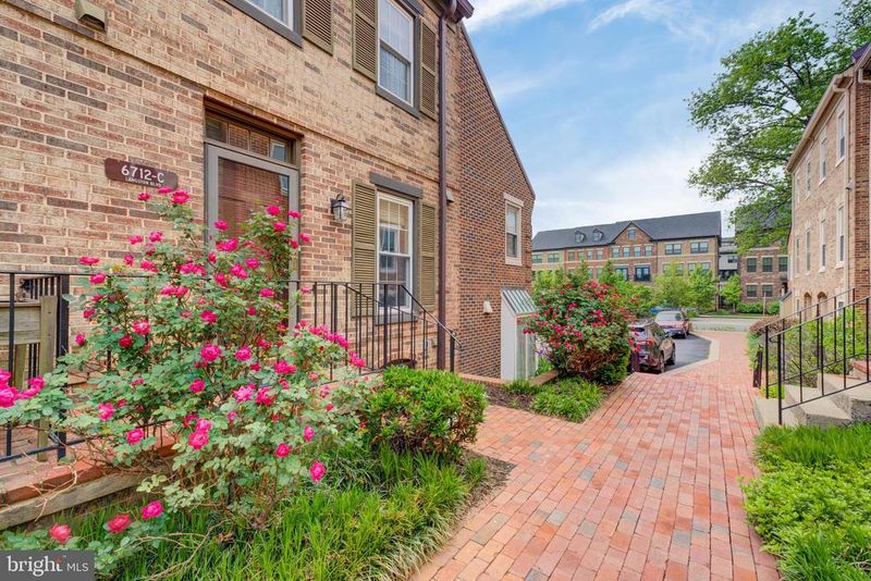 6712 Langston Blvd #C, Arlington, VA 22205