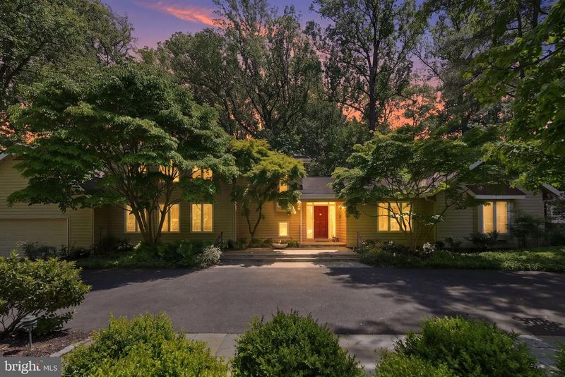 11815 Beekman Pl, Potomac, MD 20854