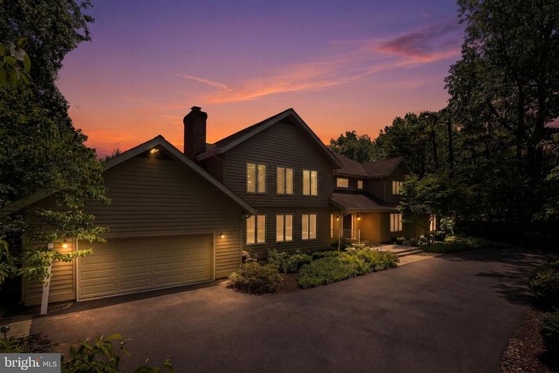 11815 Beekman Pl, Potomac, MD 20854
