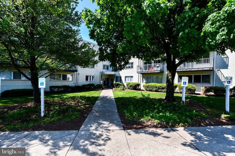 1009 Chillum Rd #104, Hyattsville, MD 20782