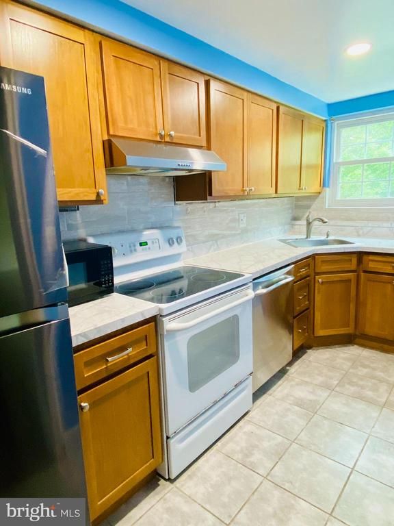 2920 Willston Pl, Falls Church, VA 22044