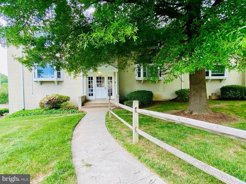 2920 Willston Pl, Falls Church, VA 22044