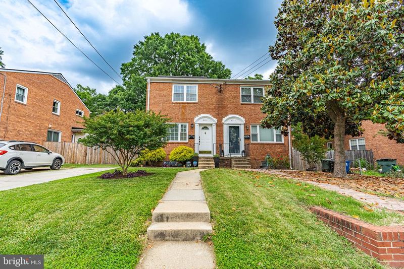 4113 Usher Ave, Alexandria, VA 22304