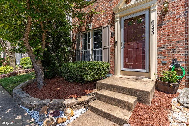 8336 Hunter Murphy Cir, Alexandria, VA 22309