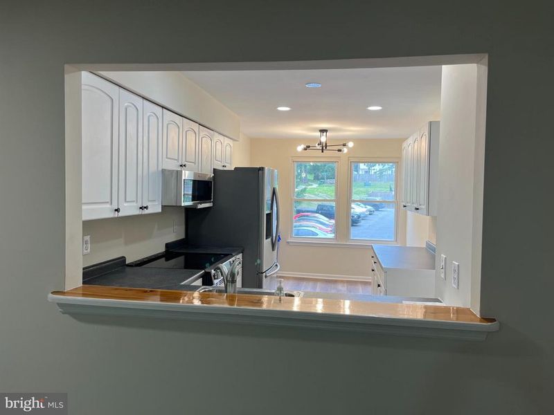21 Pickering Ct #21-101, Germantown, MD 20874