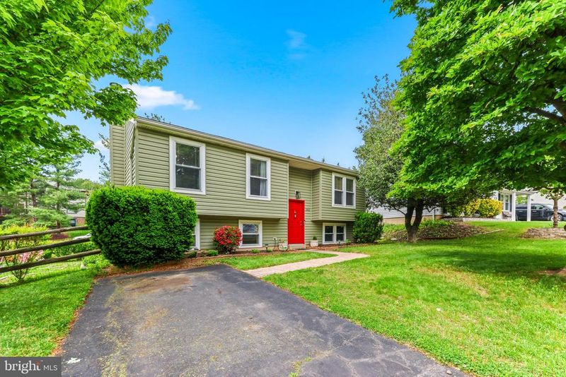 25948 Largo Ct, Damascus, MD 20872