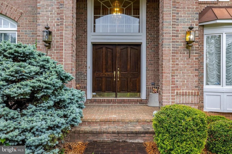 11270 Stones Throw Dr, Reston, VA 20194